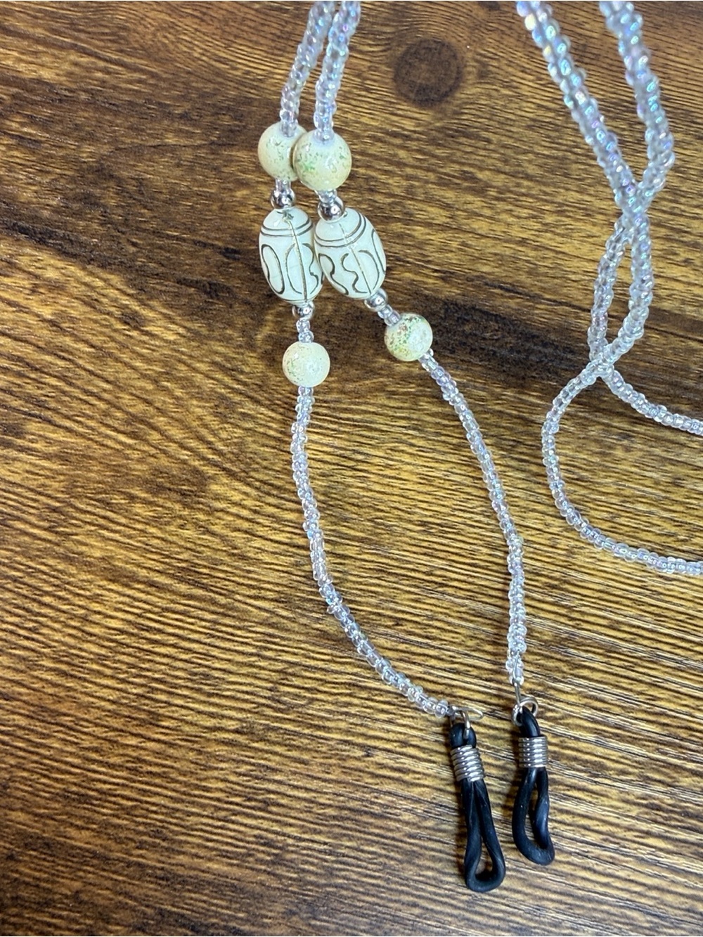 Beaded Glasses Chain with Cream and Silver Accents